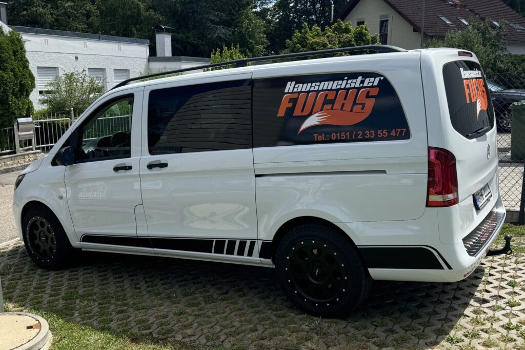 Hausmeisterservice-Fuchs-Regensburg-Winterdienst-Rohrreinigung-Gruenpflege-Gartenpflege-Gelaendereinigung-Objektbetreuung